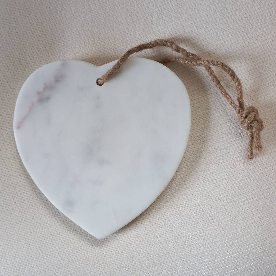 Objets de Bibi - tagliere a forma di cuore in marmo